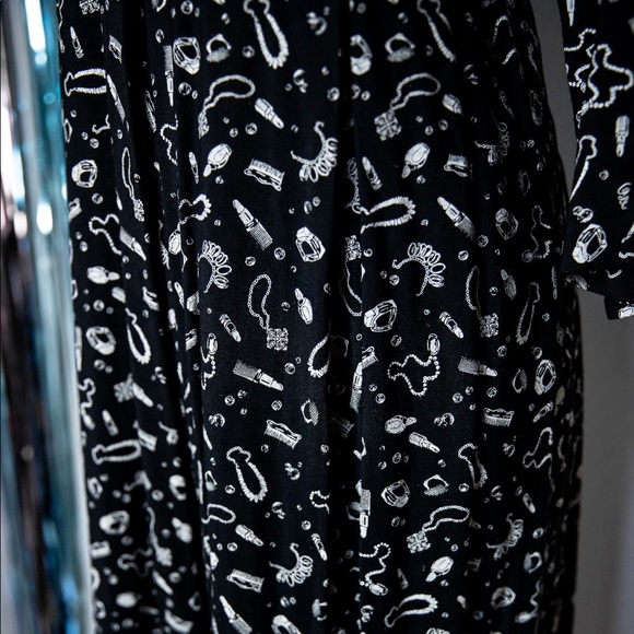 Black 90’s Wide Leg Romper - Picture 6 of 9